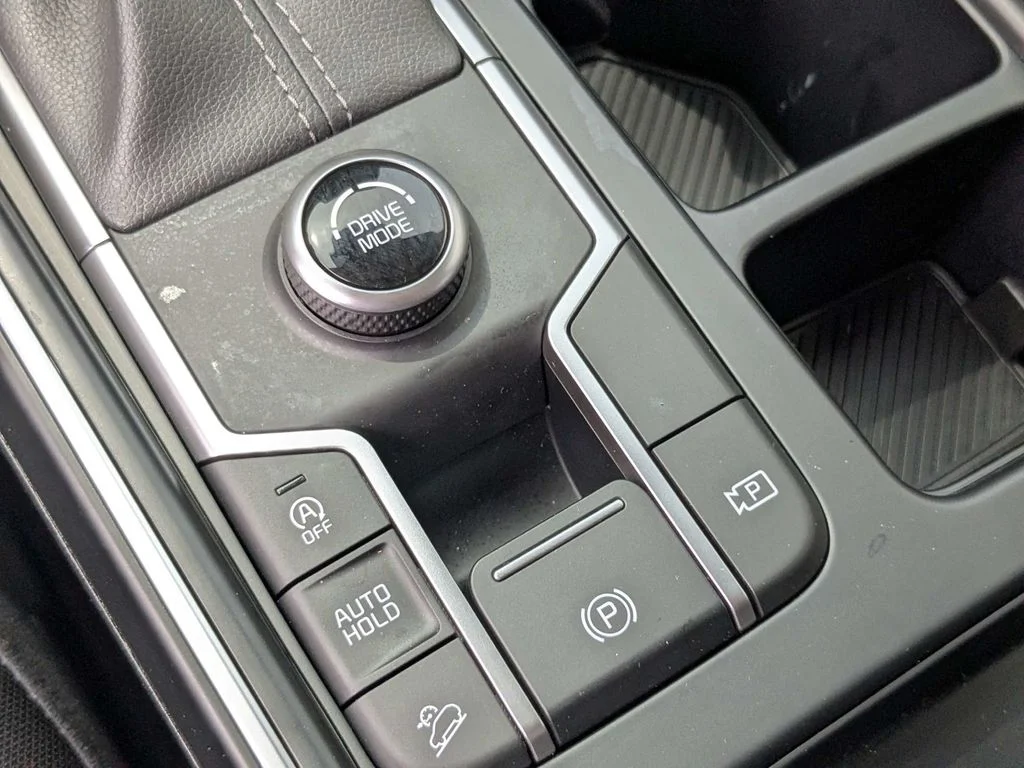 Used 2026 Black Kia LX image 27