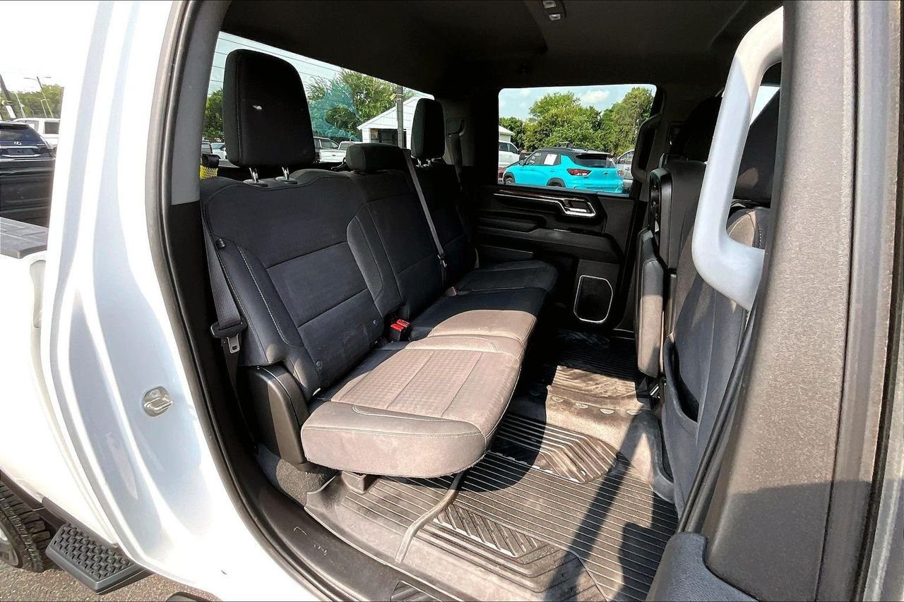 Used 2024 Summit White Chevrolet 4WD Crew Cab Standard Bed LT image 28