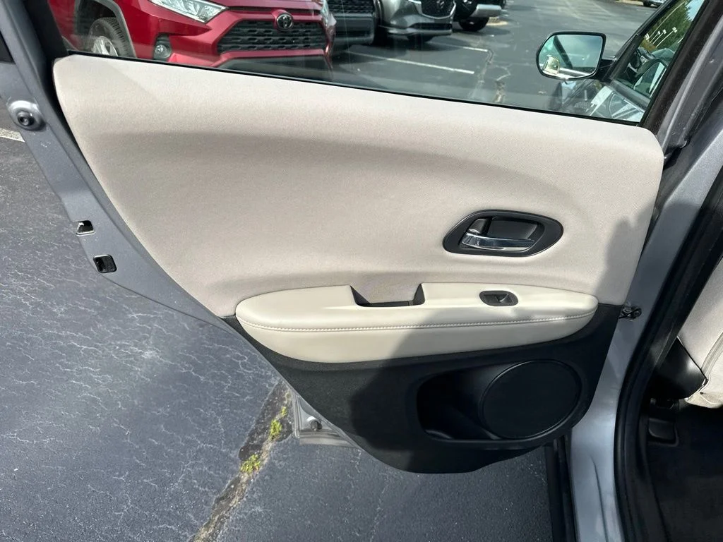 Certified Used 2018 Silver Metallic Honda LX image 12