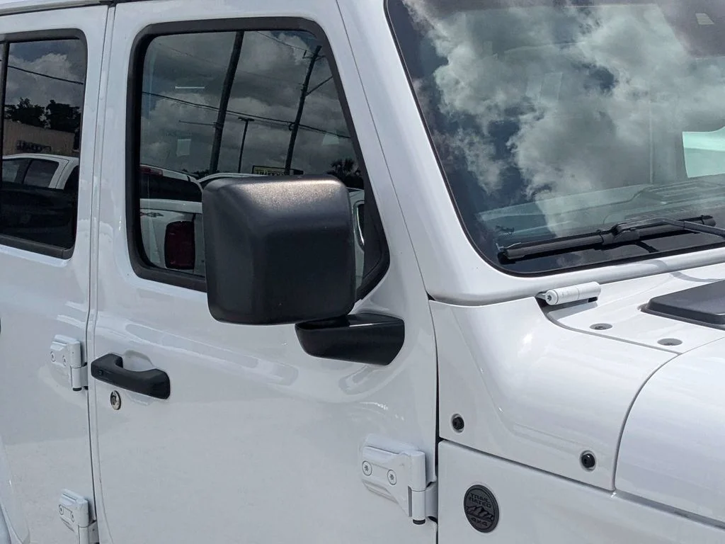 2025 Jeep Wrangler 4-Door Sahara - Photo 9