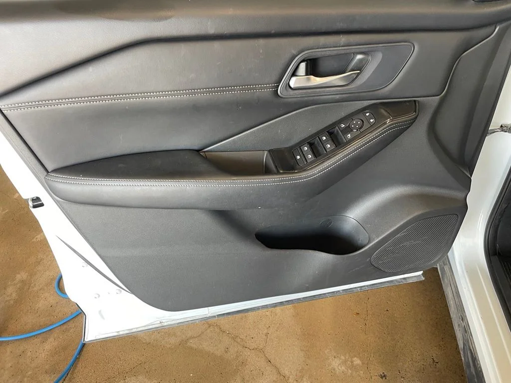 Used 2024 White Nissan SV image 9