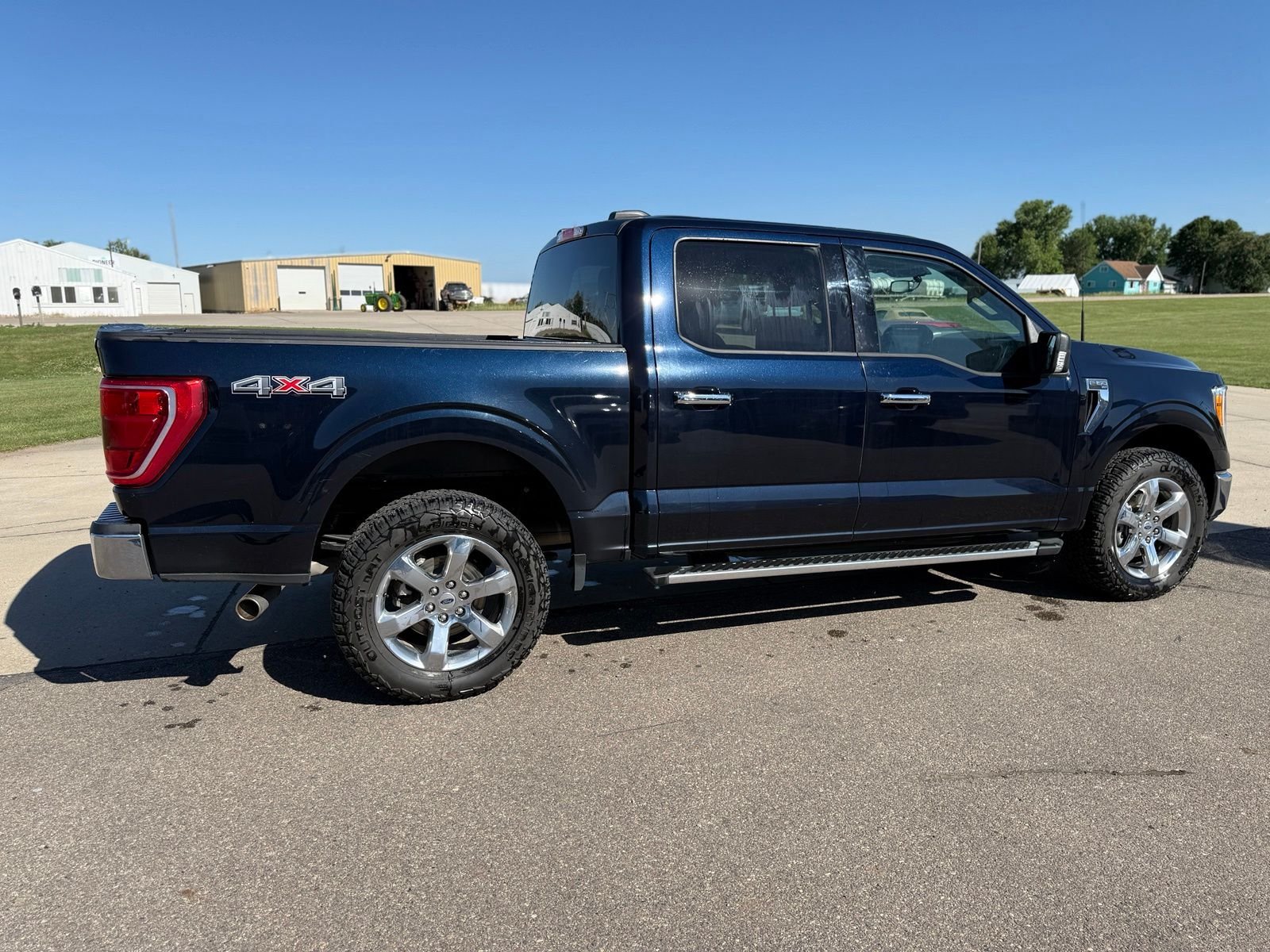 Certified Used 2023 Blue Metallic Ford XLT image 6
