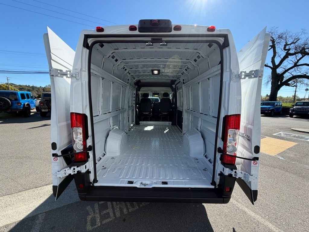 New 2026 Bright White Clear-Coat Exterior Paint RAM High Roof image 25