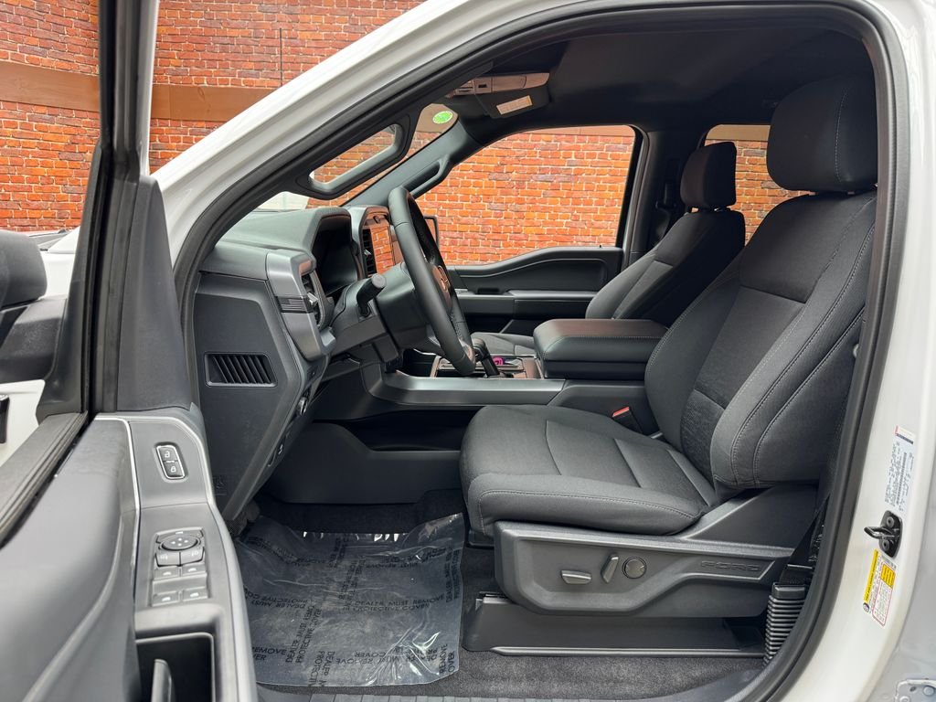 New 2026 White Ford XLT image 22