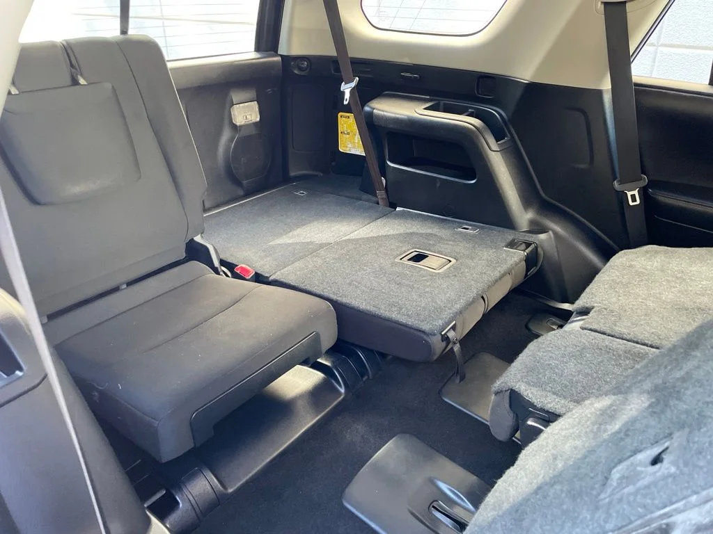 Used 2017 Blue Toyota SR5 image 11