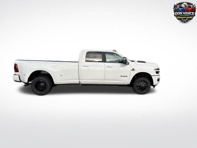 2026 RAM 3500 Laramie - Photo 6