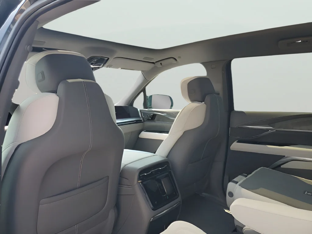 2026 Cadillac Escalade IQ Sport - Photo 24