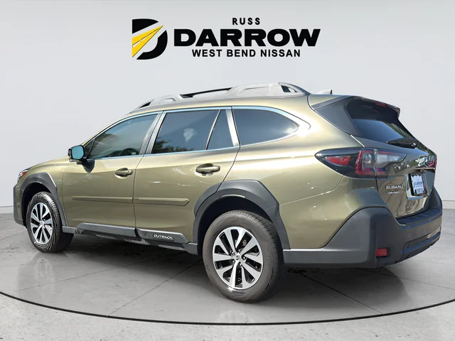 Used 2025 Green Subaru Premium image 3