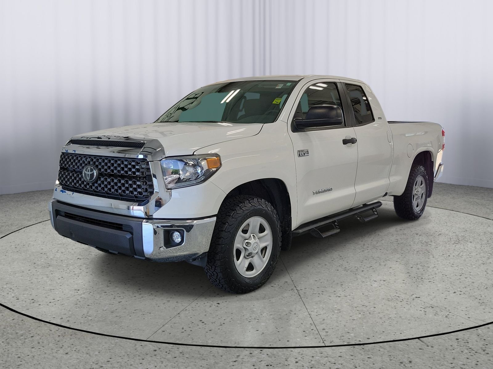 Used 2021 White Toyota SR5 image 4
