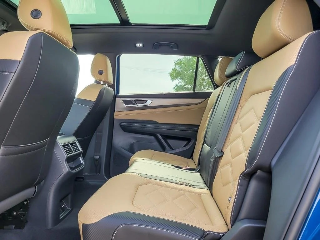 2026 Volkswagen Atlas Cross Sport SE w/Tech - Photo 11