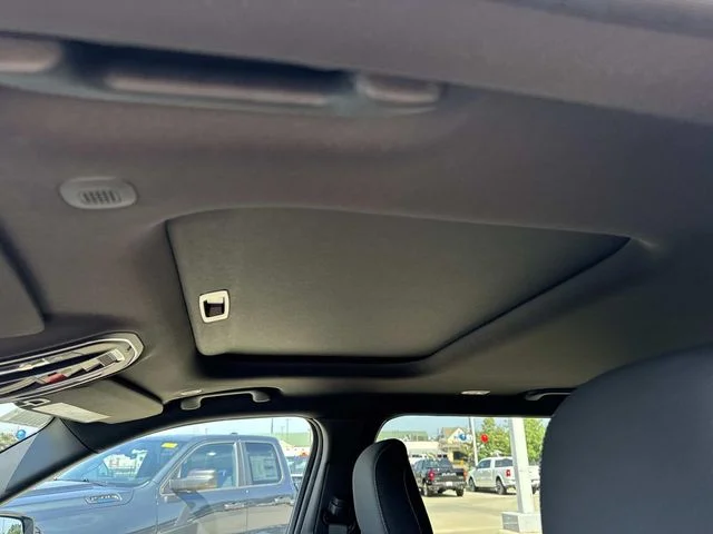 New 2026 White Jeep Laredo X image 22