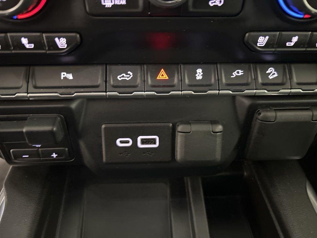 Used 2022 Greenstone Metallic Chevrolet High Country image 31