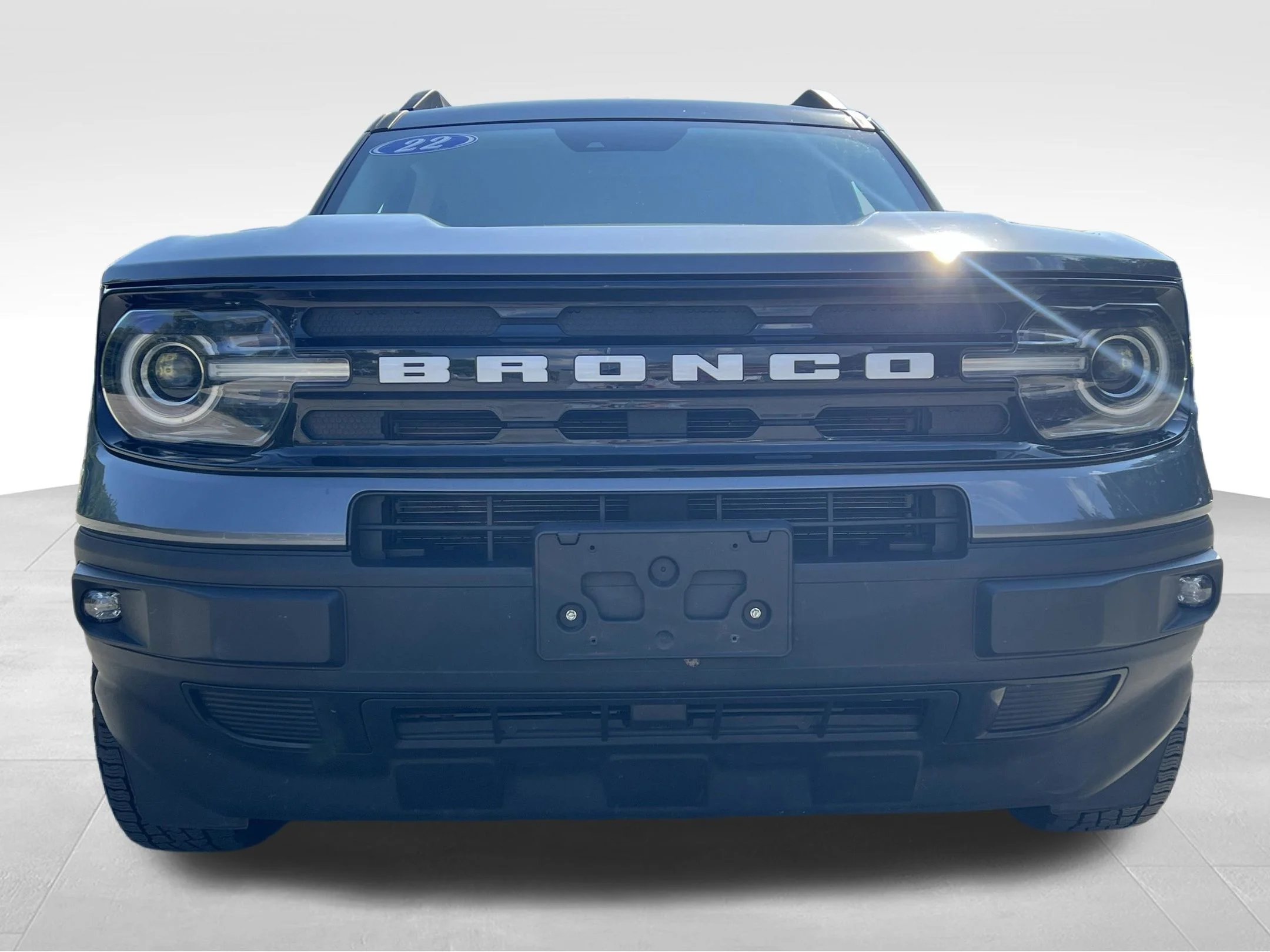 Used 2022 Gray Metallic Ford Outer Banks image 3