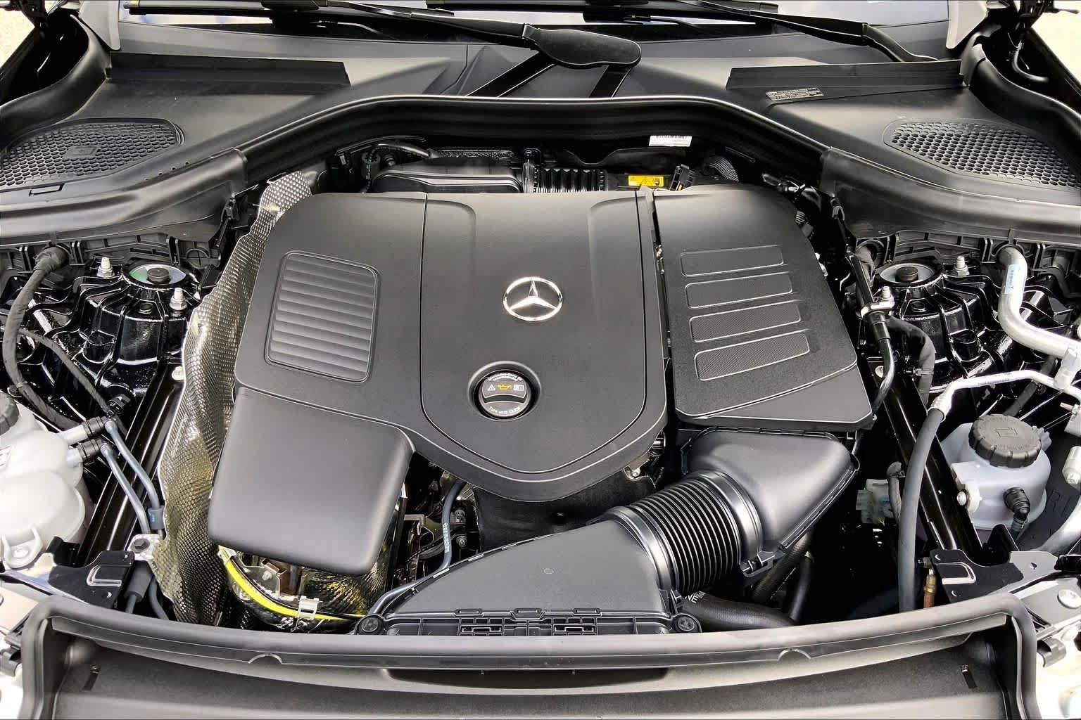 New 2027 Obsidian Black Metallic Mercedes-Benz GLC 300 image 20