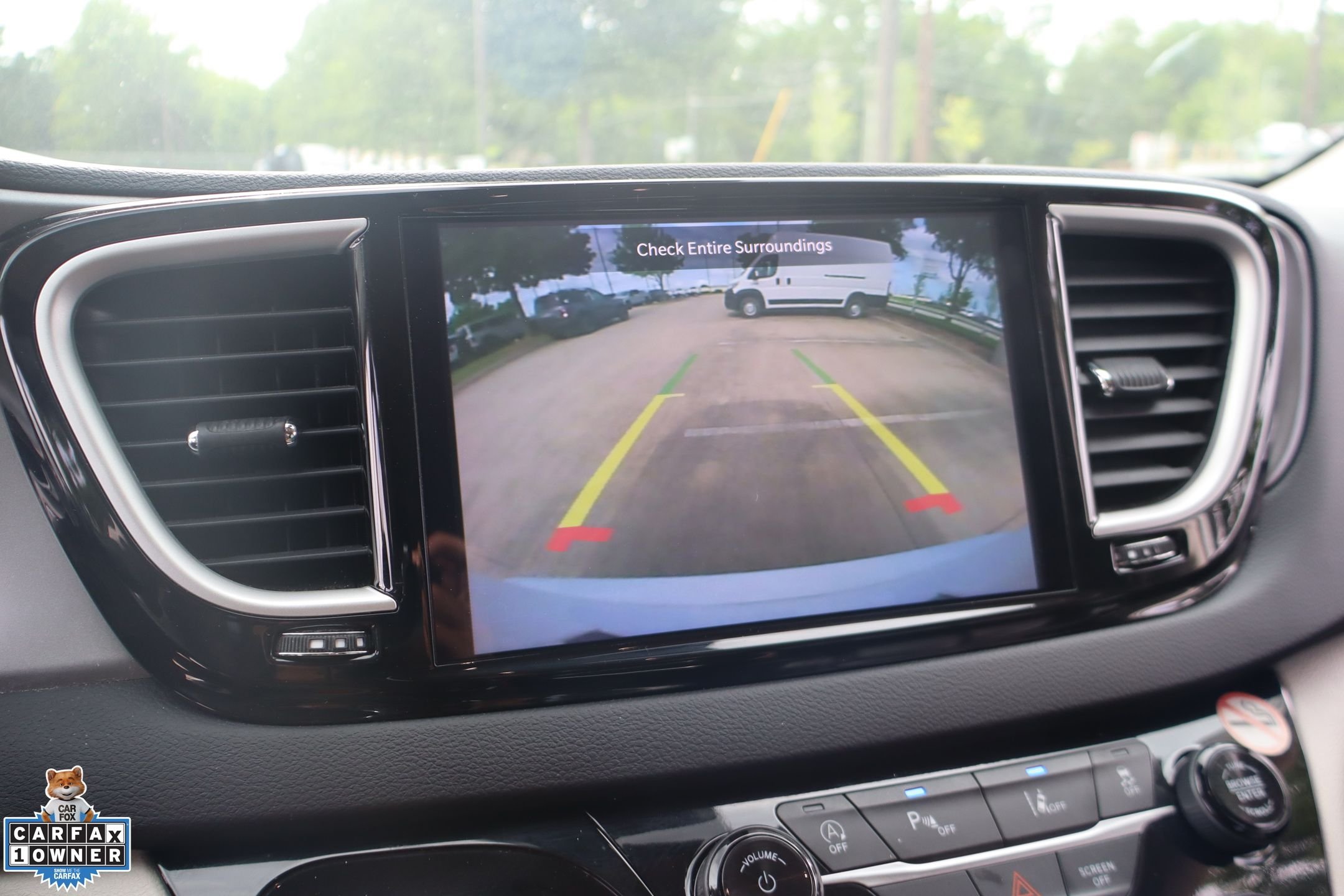 Used 2023 White Chrysler Touring L image 23