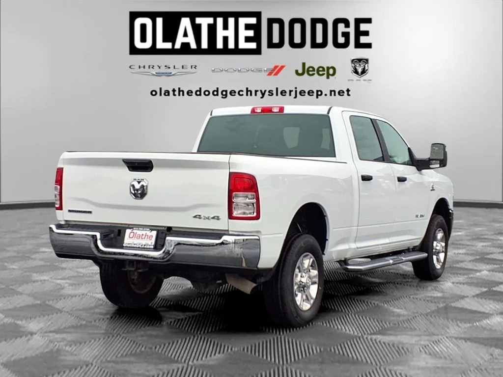 Used 2024 White Ram Big Horn image 28