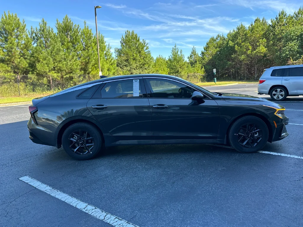 New 2026 Gray Kia LXS image 8