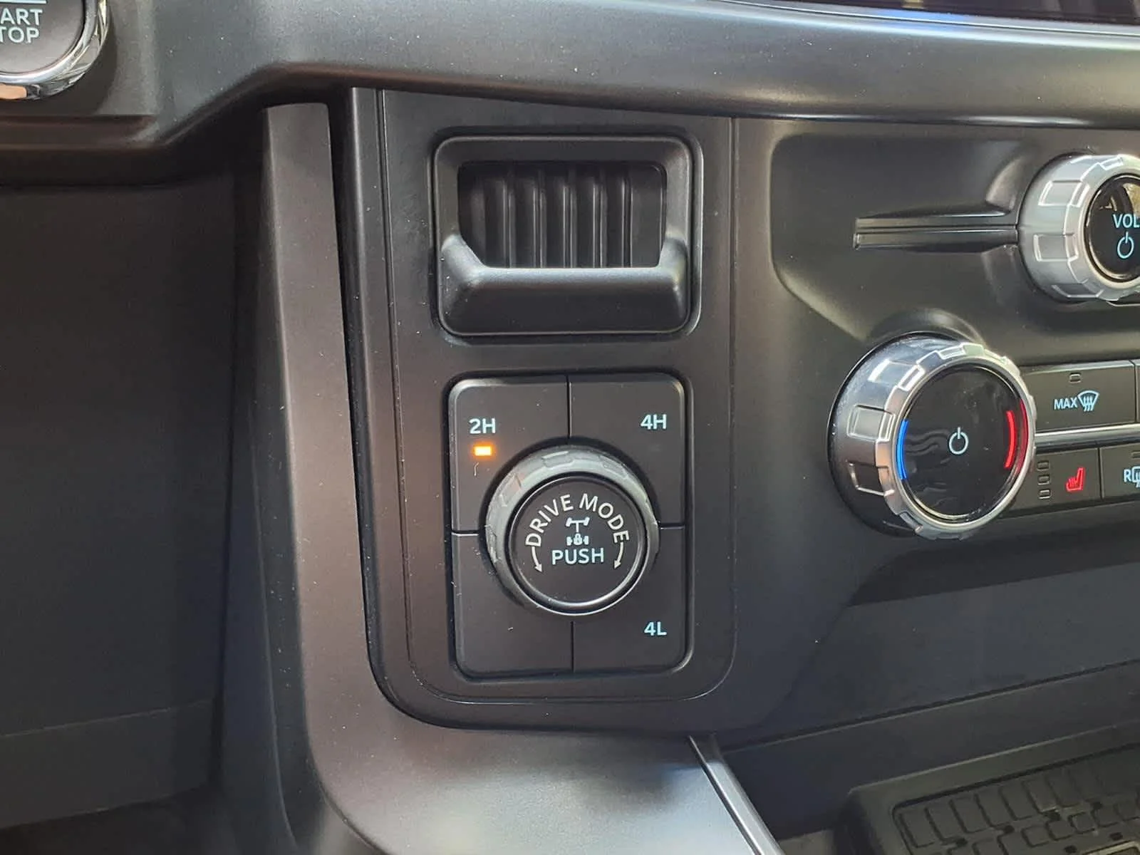 Used 2024  Ford XLT image 21