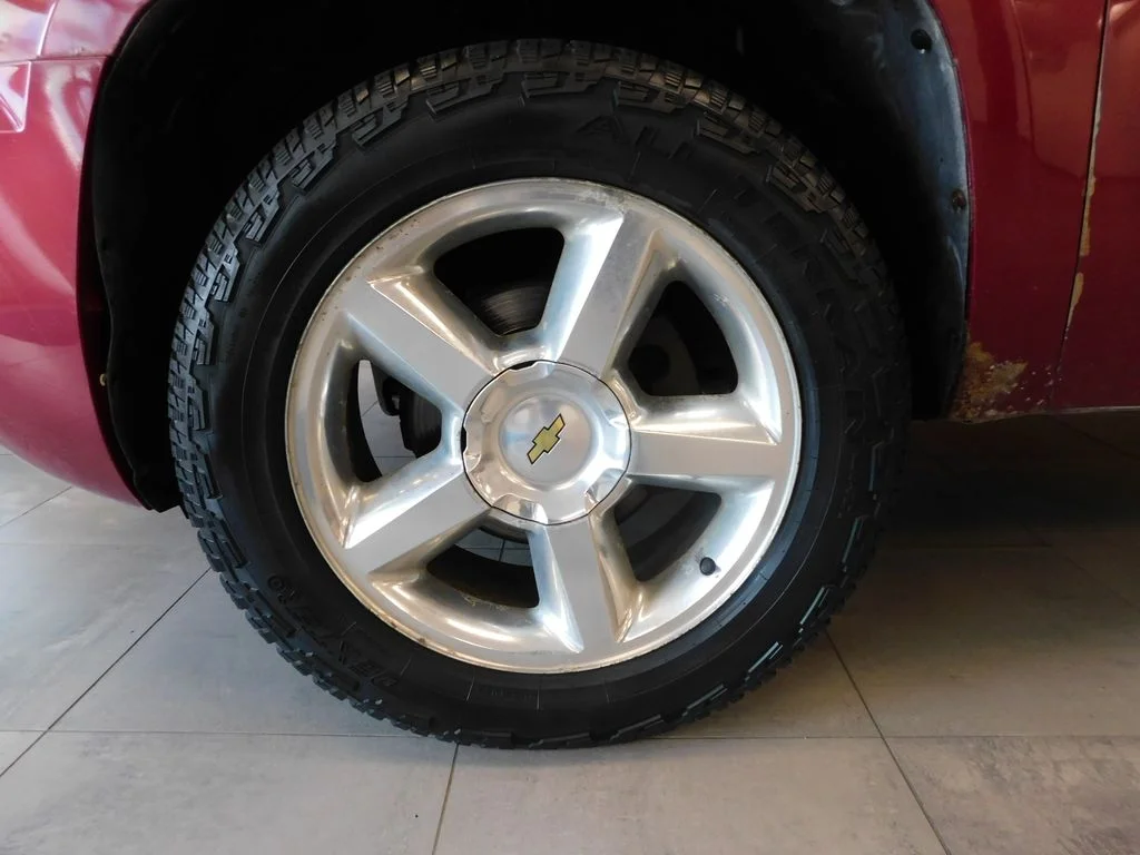 Used 2007 Sport Red Metallic Chevrolet LTZ image 8