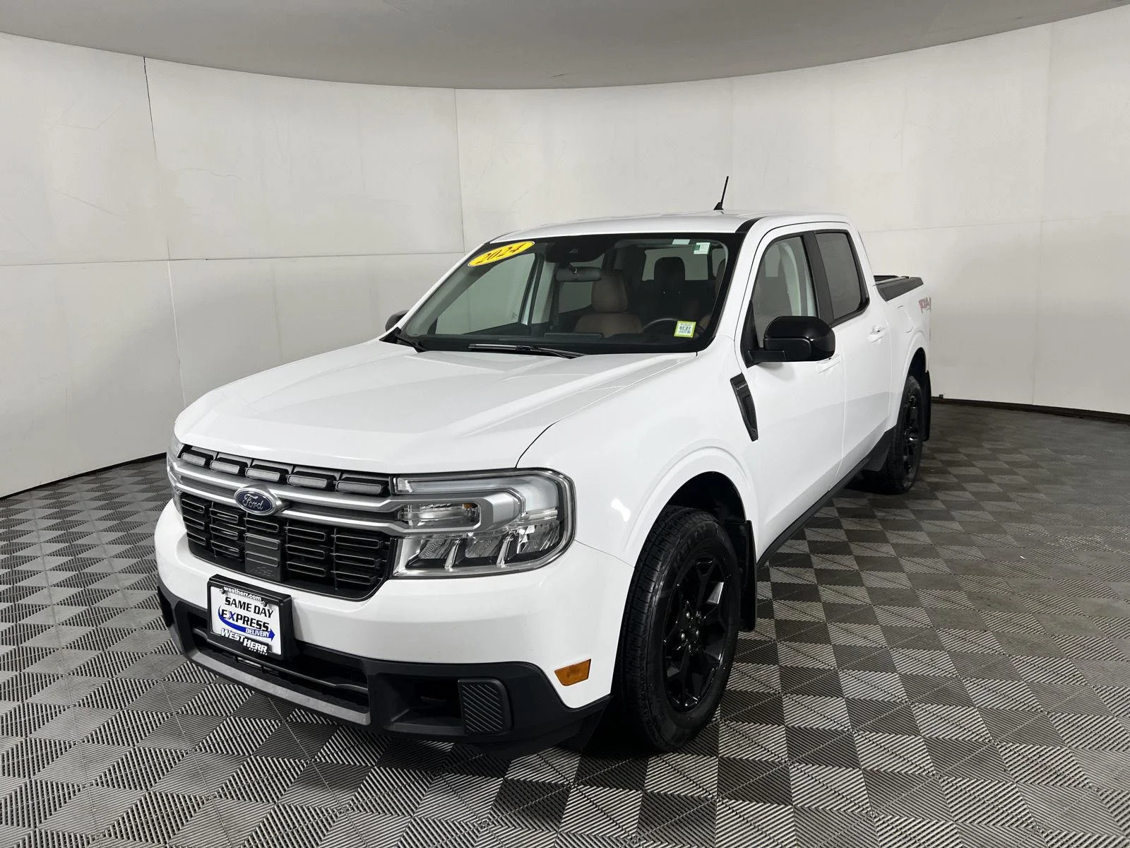 Used 2024 Oxford White Ford LARIAT image 5