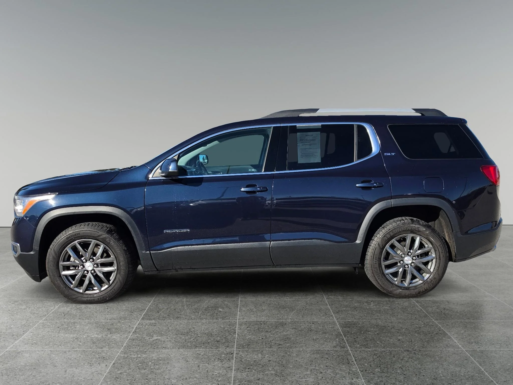 Used 2017 Dark Sapphire Blue Metallic GMC SLT image 2