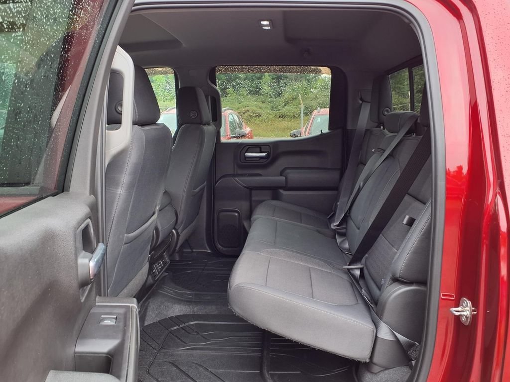 Used 2019 CAJUN RED TINTCOAT Chevrolet LT image 9