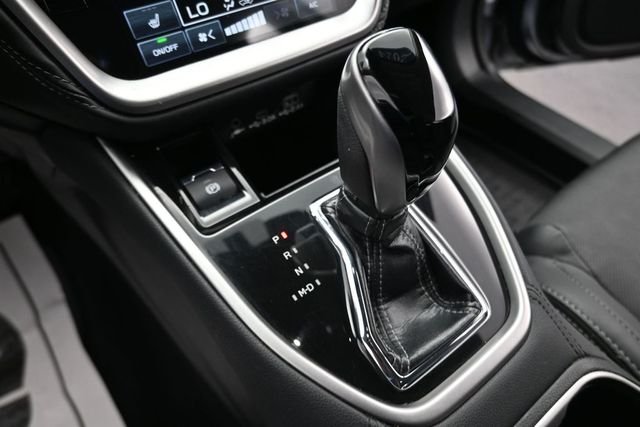 Used 2024 Ice Silver Metallic Subaru Limited image 12