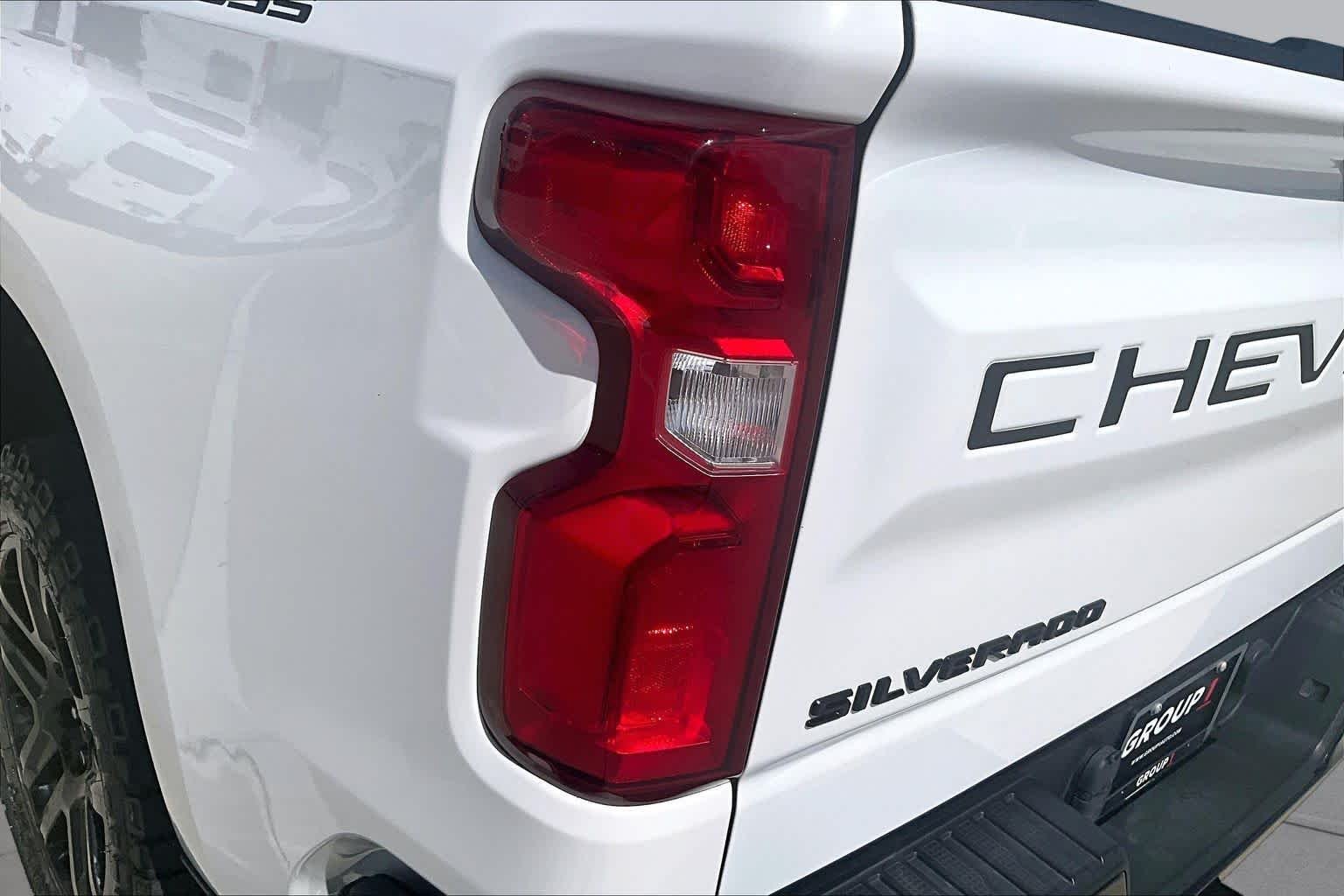 Used 2021 Summit White Chevrolet LT Trail Boss image 27