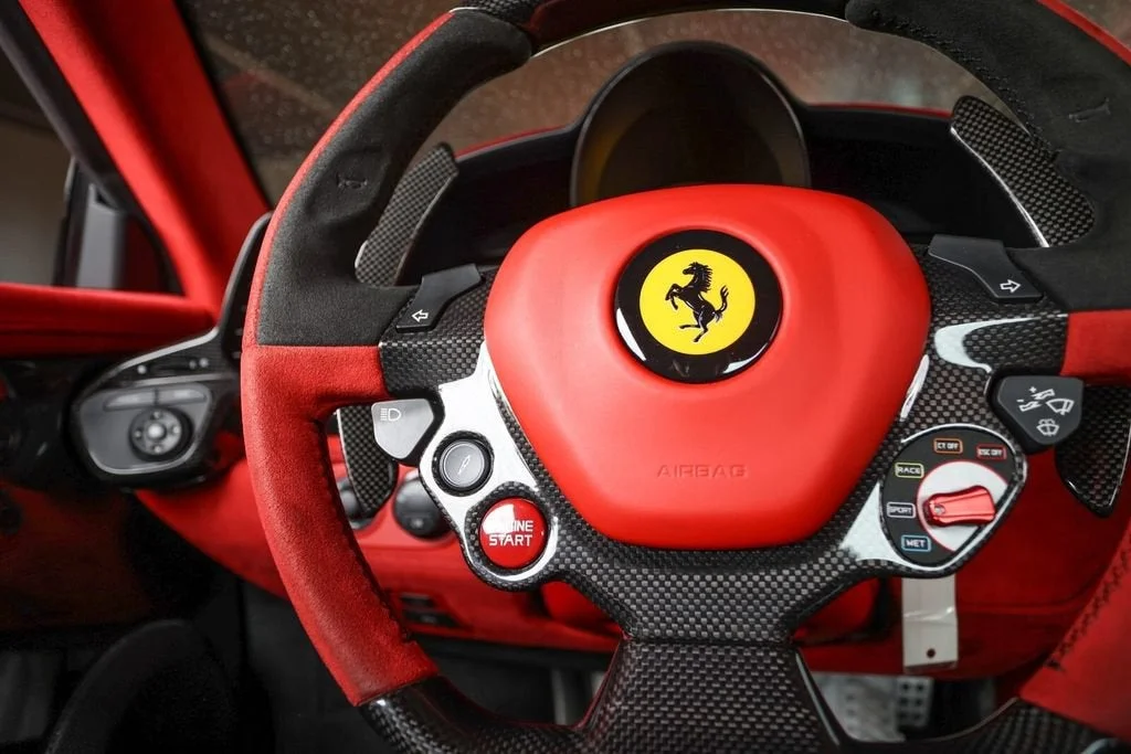 Used 2015 Grigio Titanio Metall Ferrari Base image 32