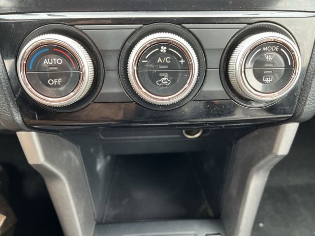 Used 2018  Subaru Premium image 18