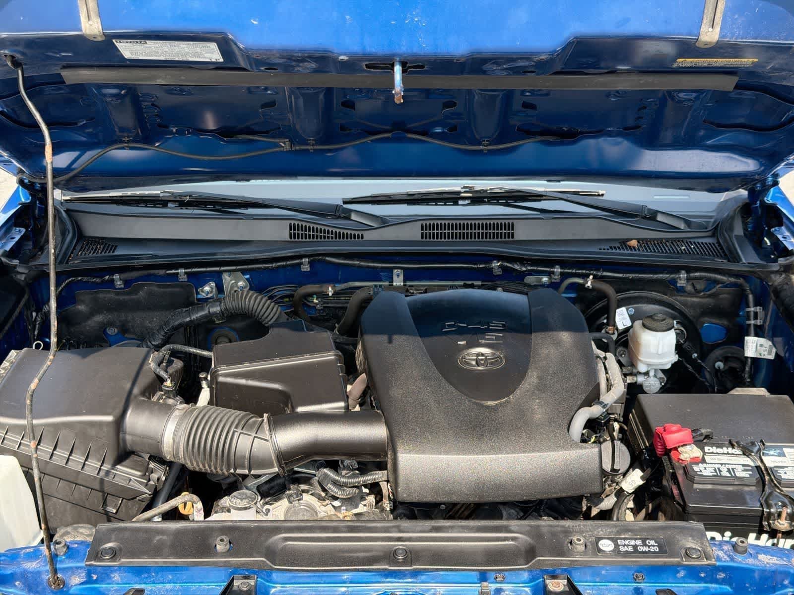 Used 2018 Blazing Blue Pearl Toyota SR5 image 15