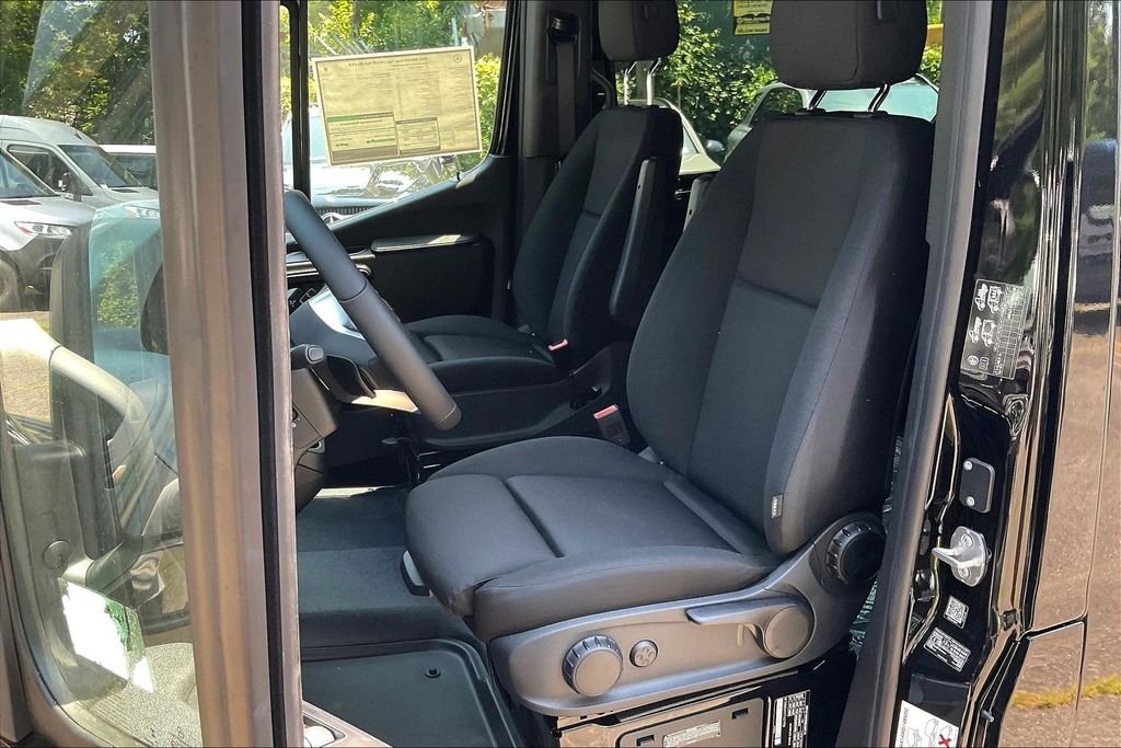 New 2026 Obsidian Black Metallic Mercedes-Benz Cargo 170 WB image 8