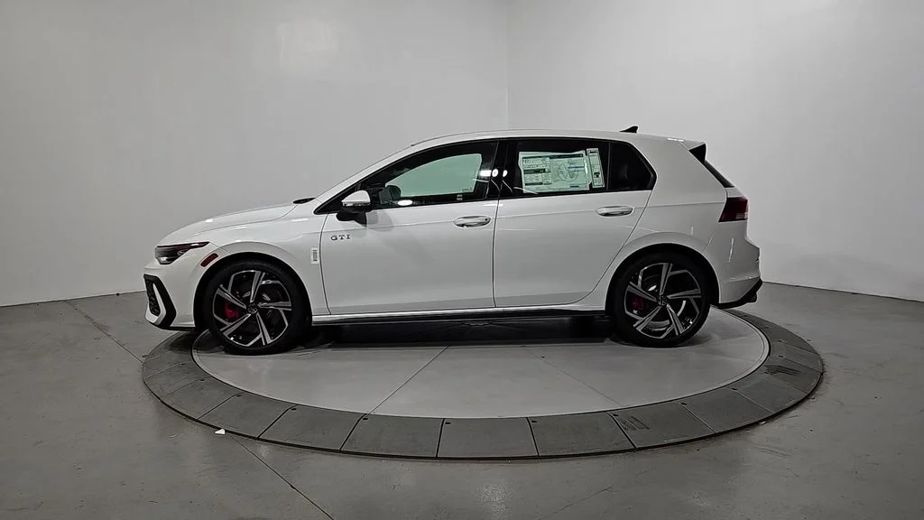 New 2026 White/off-white Volkswagen SE image 2