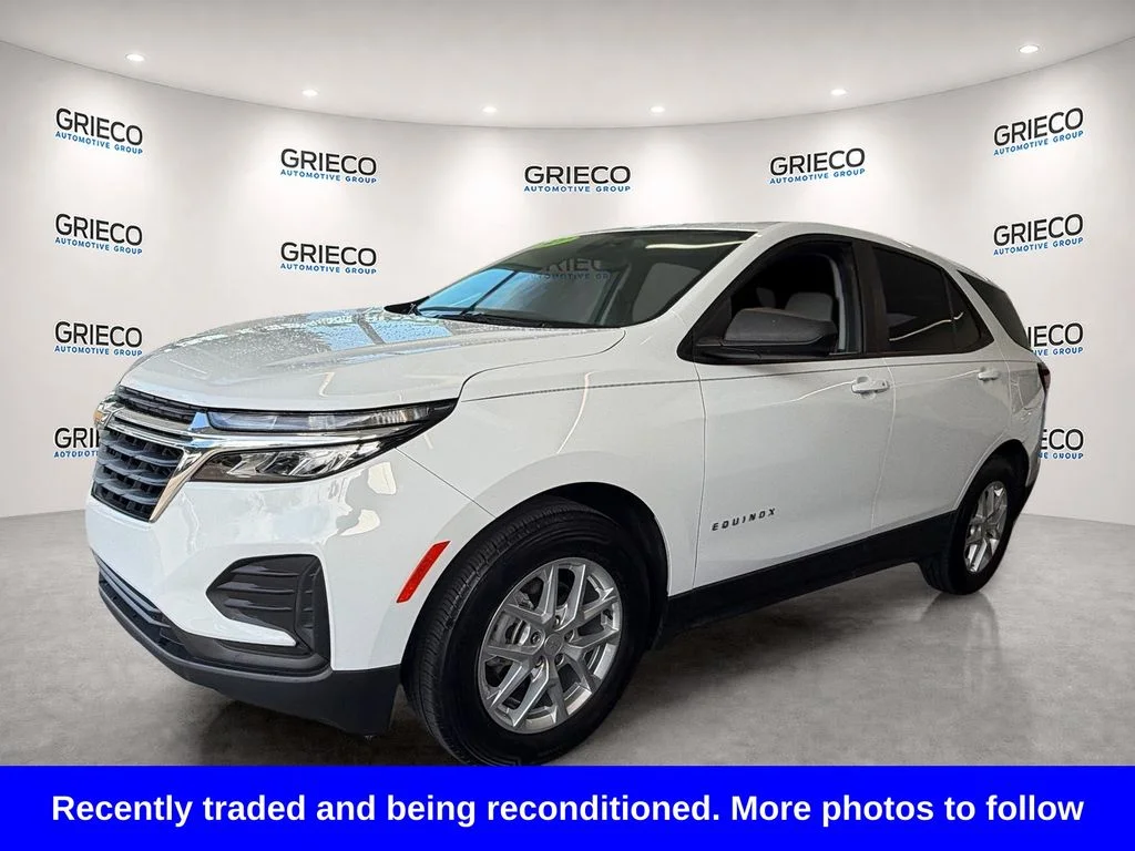 Used 2022 White Chevrolet LS image 3