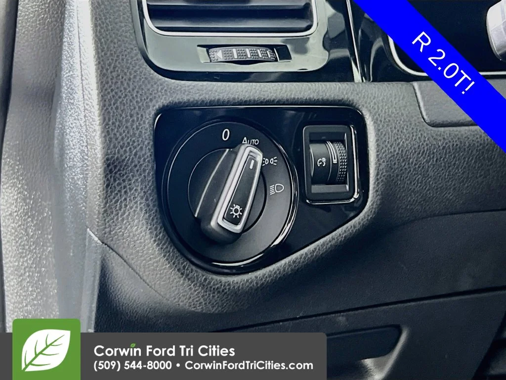 Used 2019 Indium Gray Metallic Volkswagen DCC & Navigation 4Motion image 19