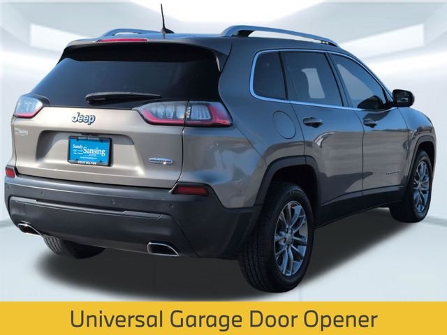 Used 2021 Light Brownstone Pearlcoat Jeep Latitude Lux image 6