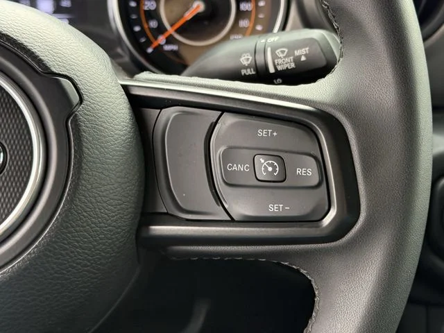 Used 2023 Black Jeep Sport S image 11