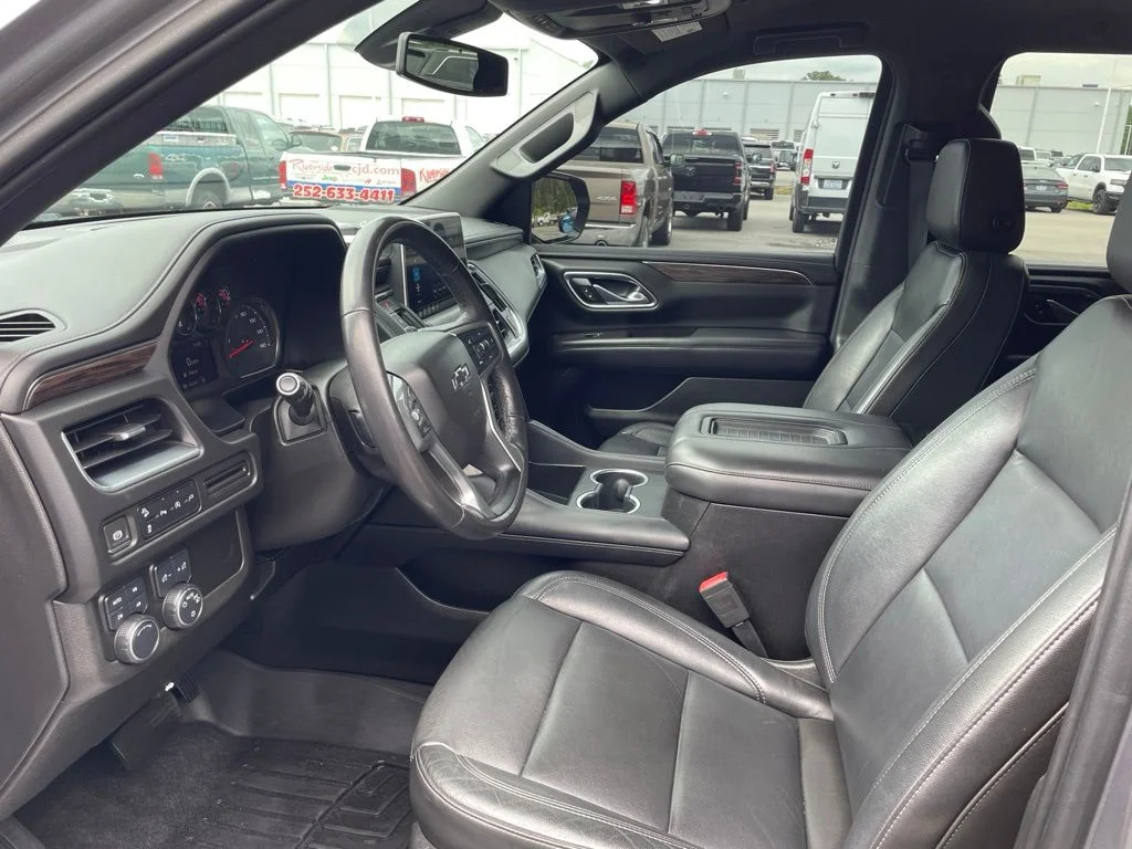 Used 2021 Gray Chevrolet Z71 image 9