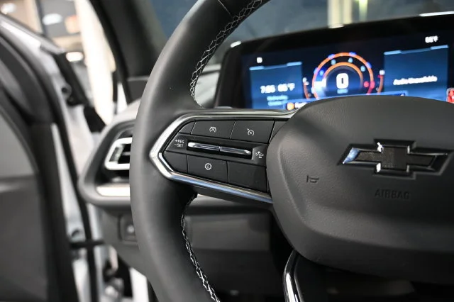2027 Chevrolet Traverse LT - Photo 24