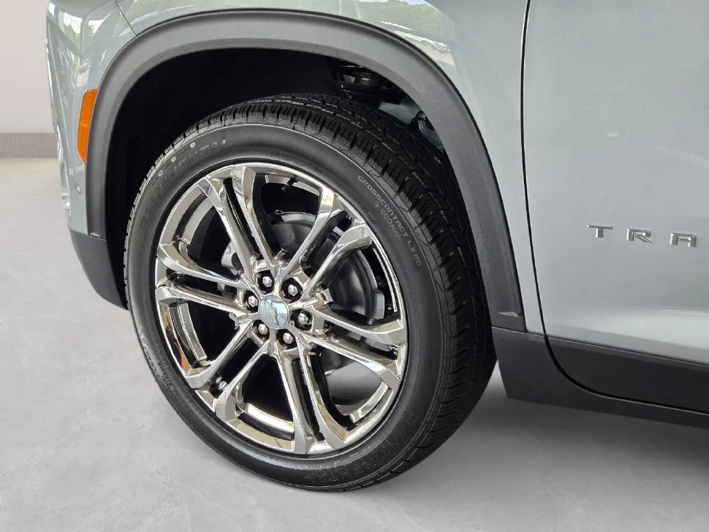 2027 Chevrolet Traverse LT - Photo 31
