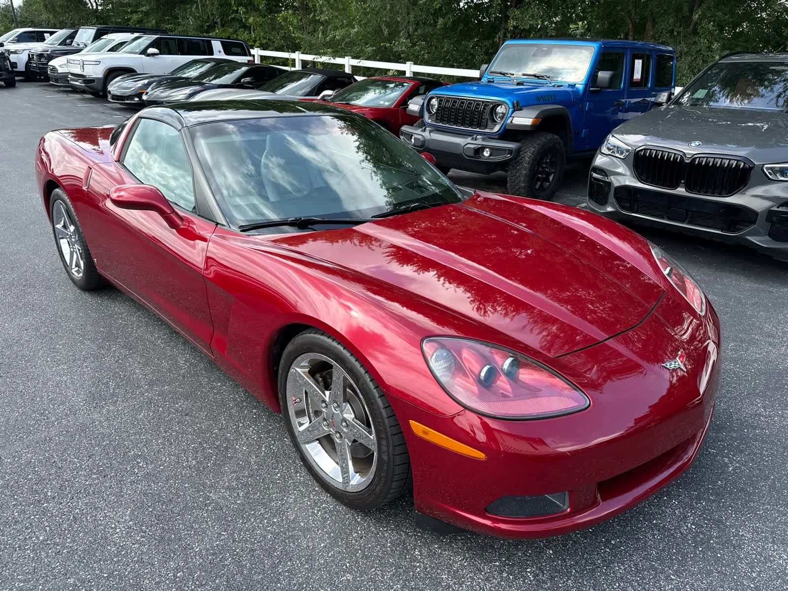 Used 2008 Crystal Red Metallic Tintcoat Chevrolet  image 2