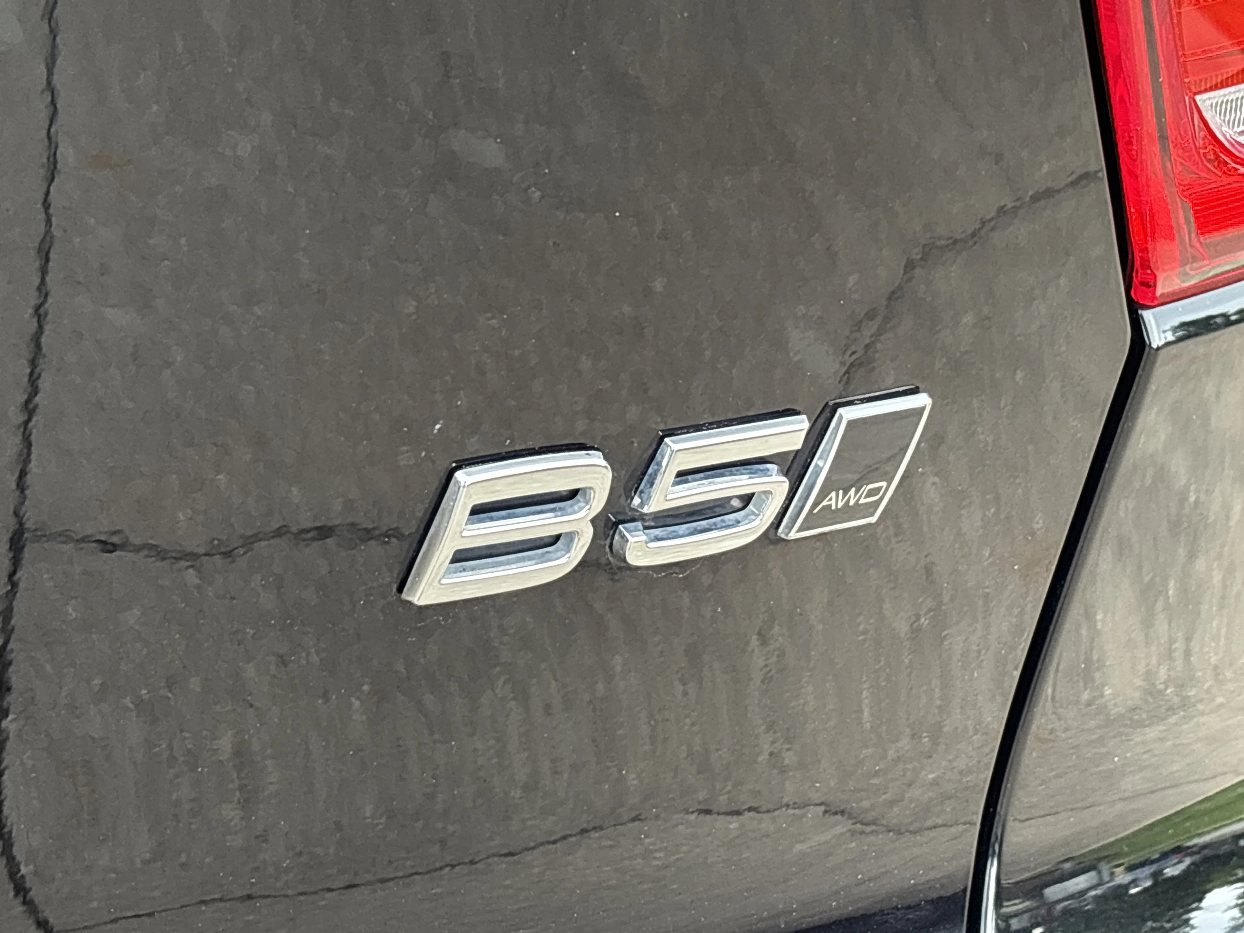 Used 2024 Onyx Black Metallic Volvo B5 AWD Plus Bright Theme image 7