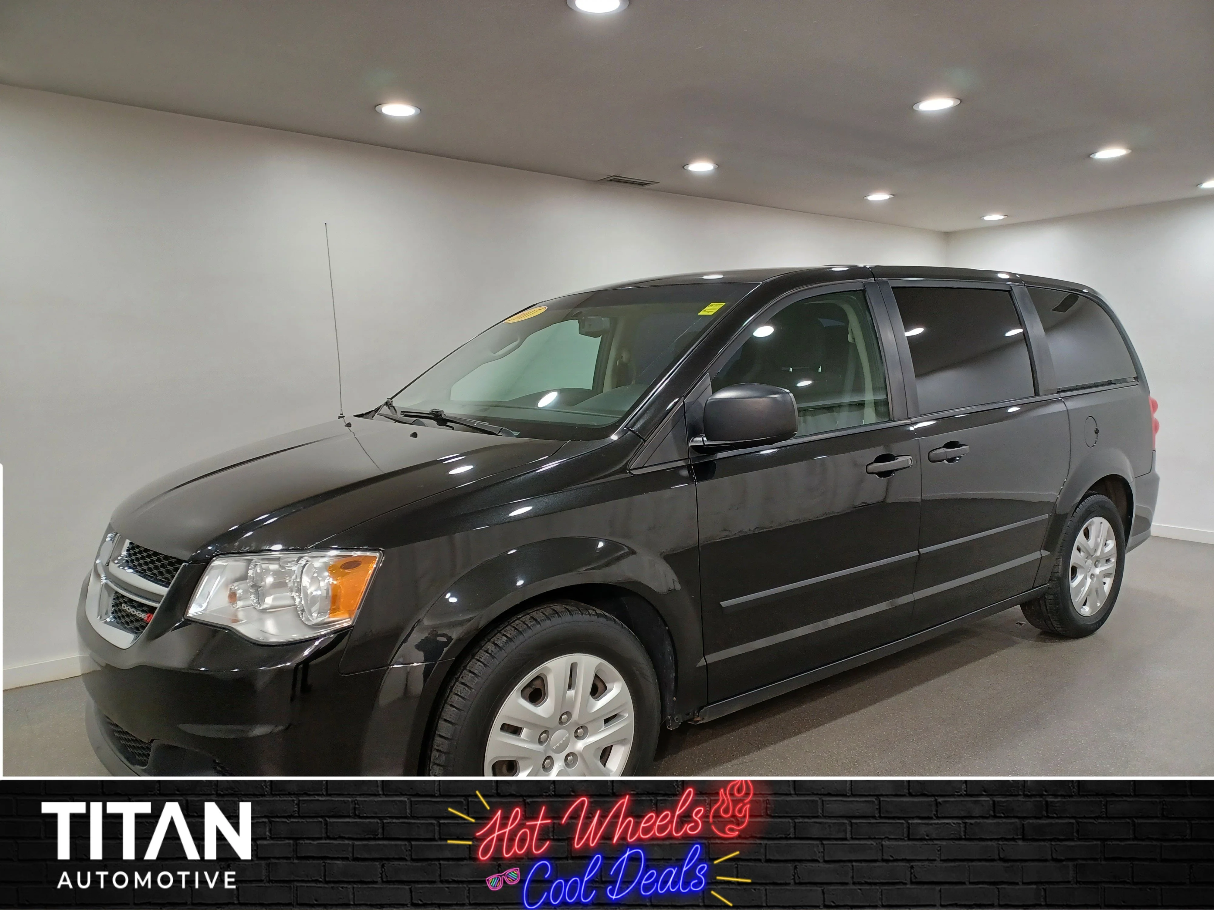 Certified Used 2017 Brilliant Black Crystal Pearl Dodge SE*3.6L V6 | Brilliant Black Crystal Pearl | 7 Pass | Stow 