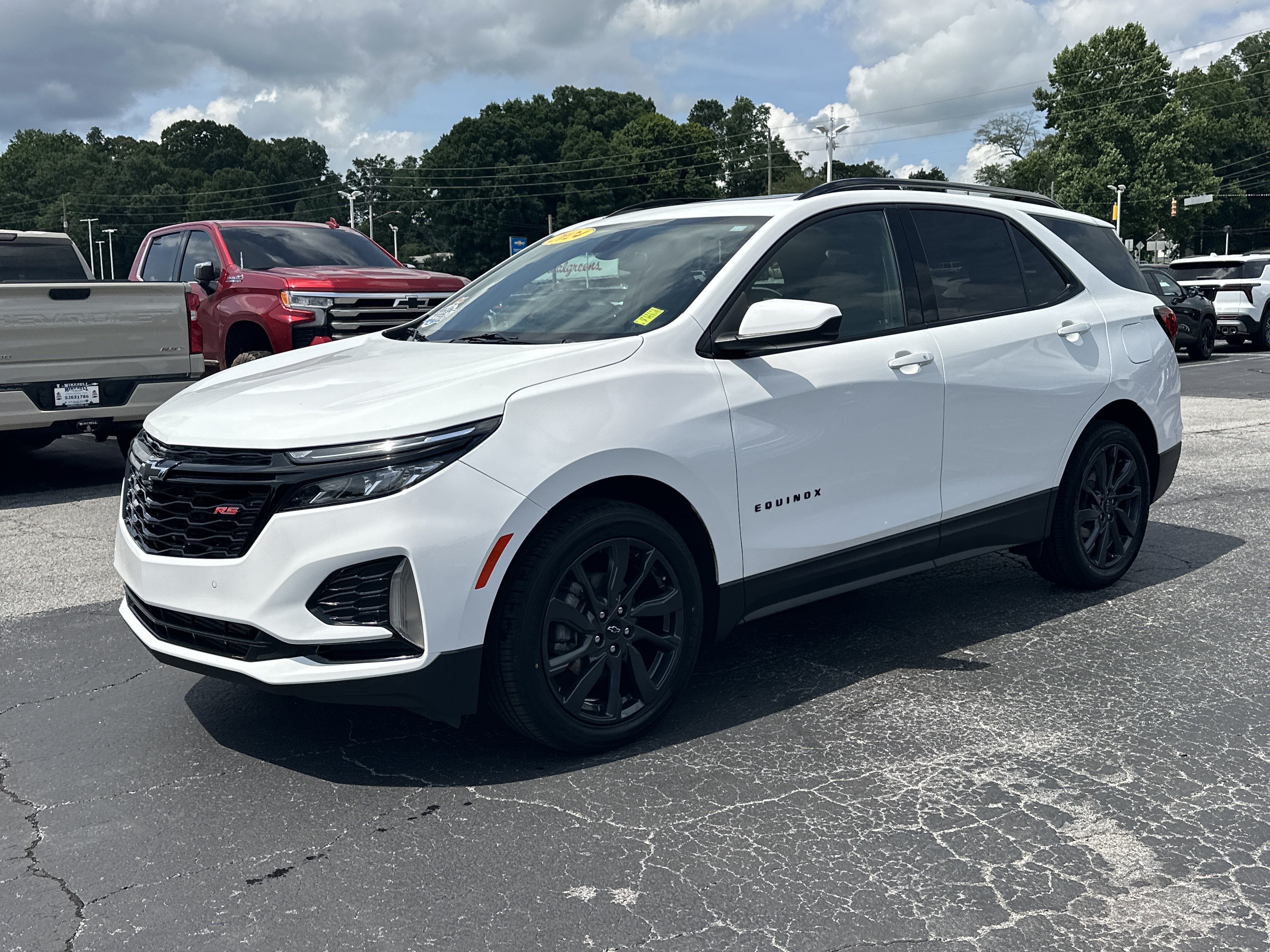 Used 2024 Summit White Chevrolet RS image 4