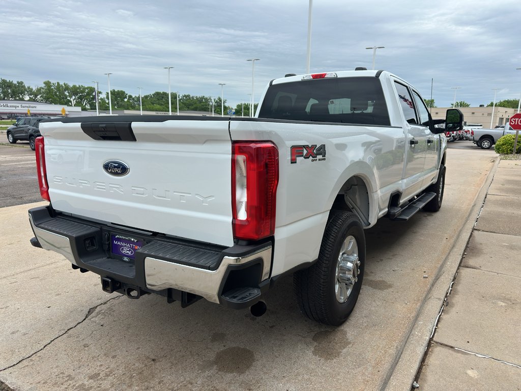 Used 2024 Oxford White Ford XLT image 5