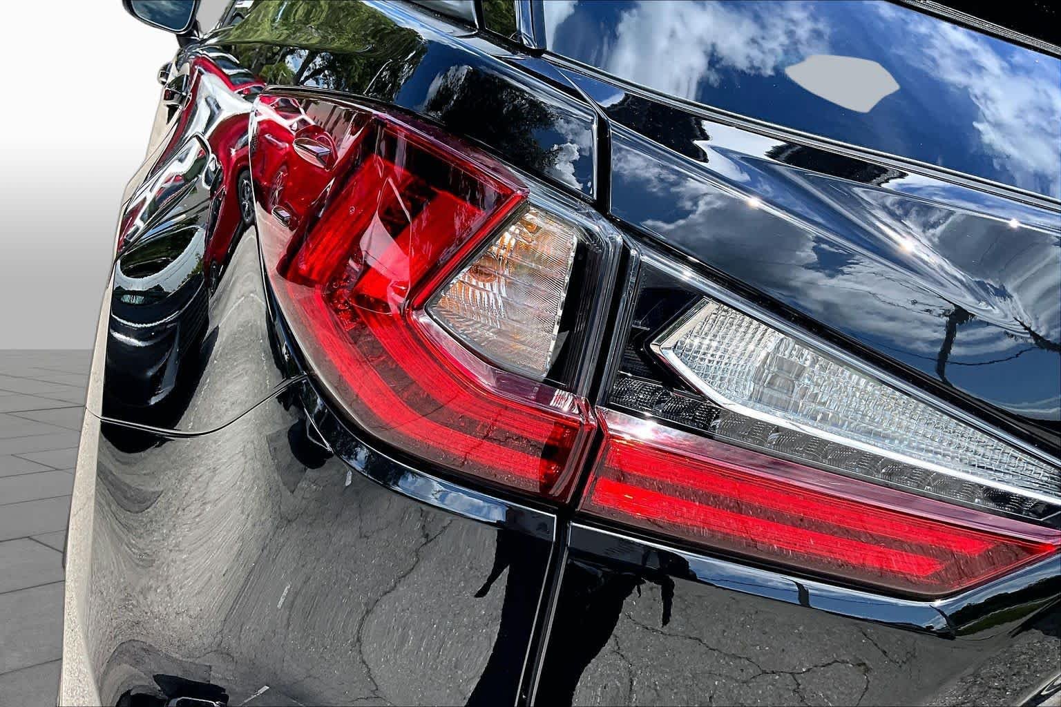 Used 2020 Obsidian Lexus  image 29