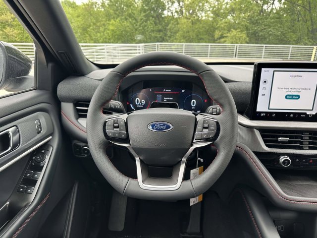 New 2026 Space White Metallic Ford ST-Line image 33