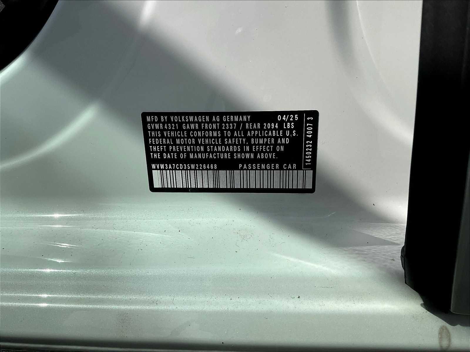 2025 Volkswagen Golf GTI SE - Photo 17