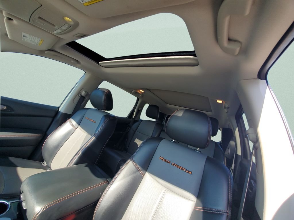 Used 2020 Gray Nissan SL image 18