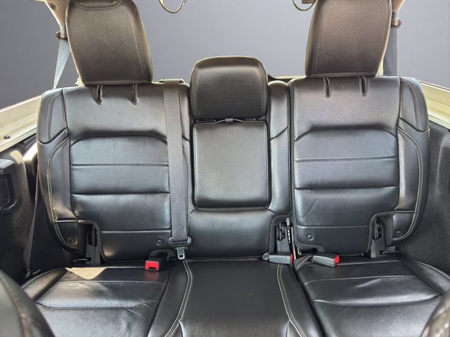 Used 2018 White Jeep Sahara 4x4 image 22